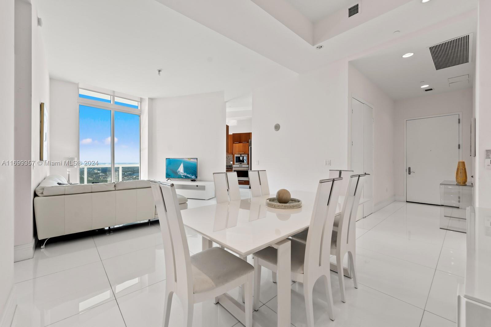 16001 Collins Ave #4305, Sunny Isles Beach, Florida image 3