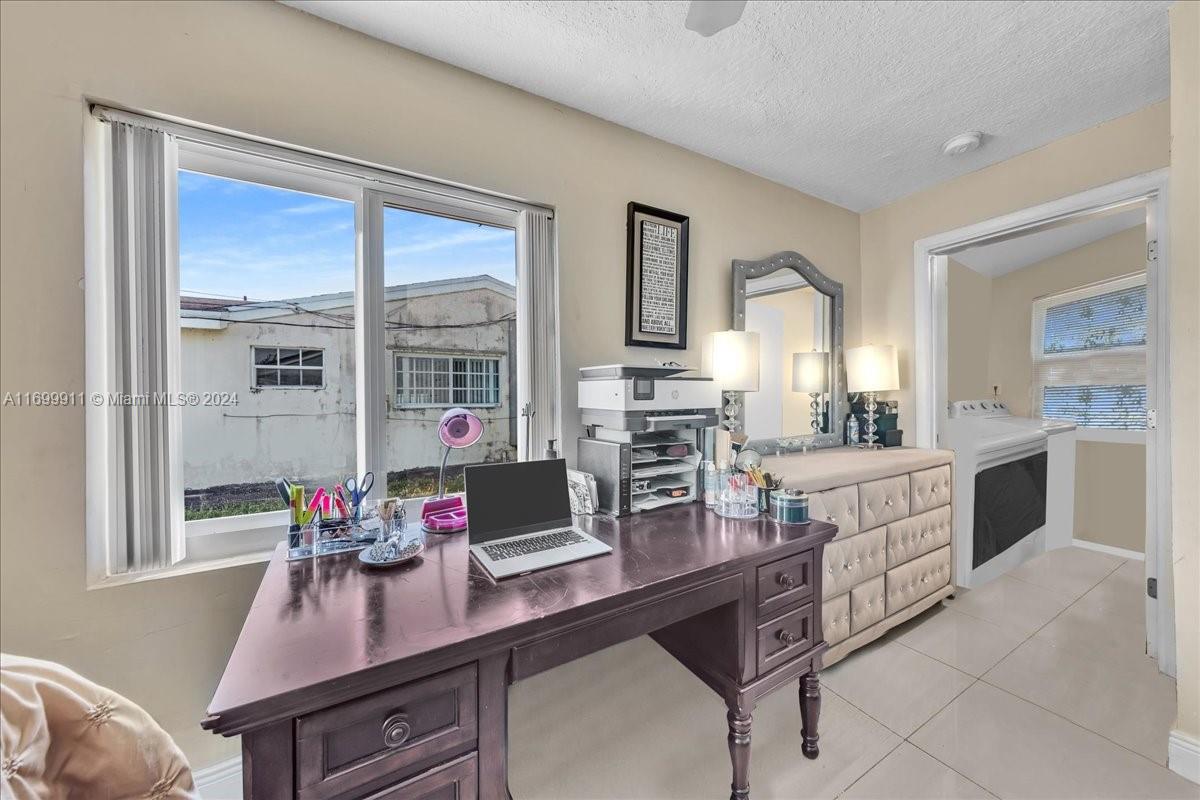 6733 SW 27th Ct, Miramar, Florida image 33