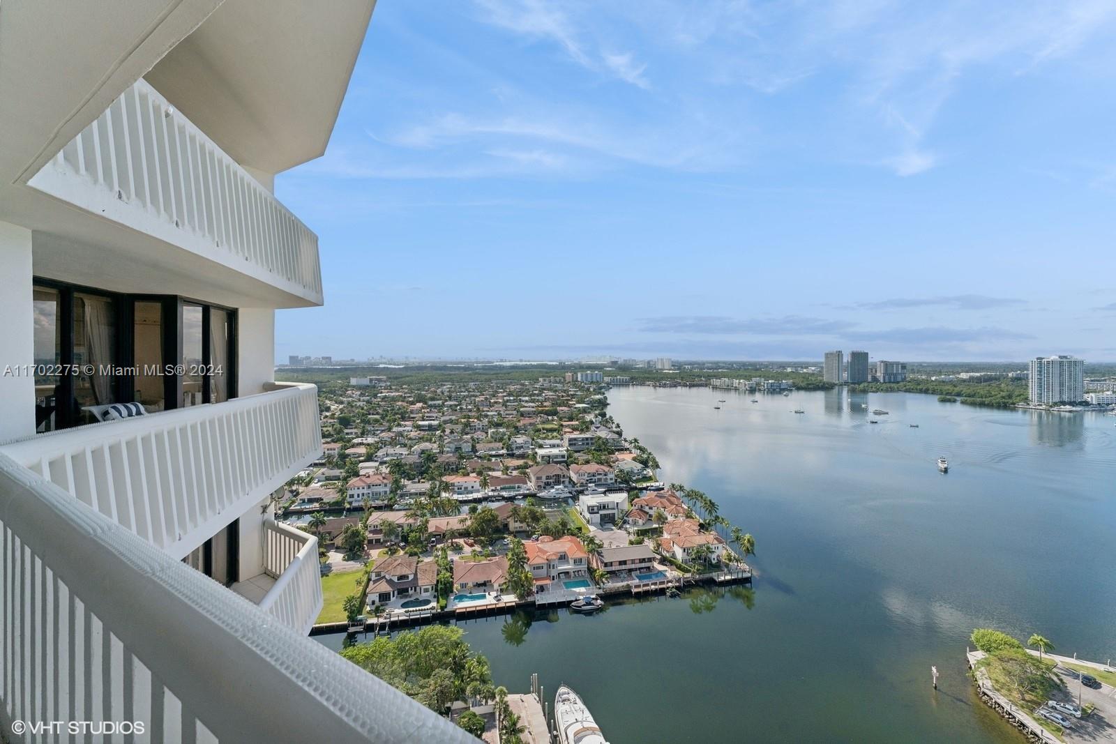 1000 W Island Blvd #2911, Aventura, Florida image 2