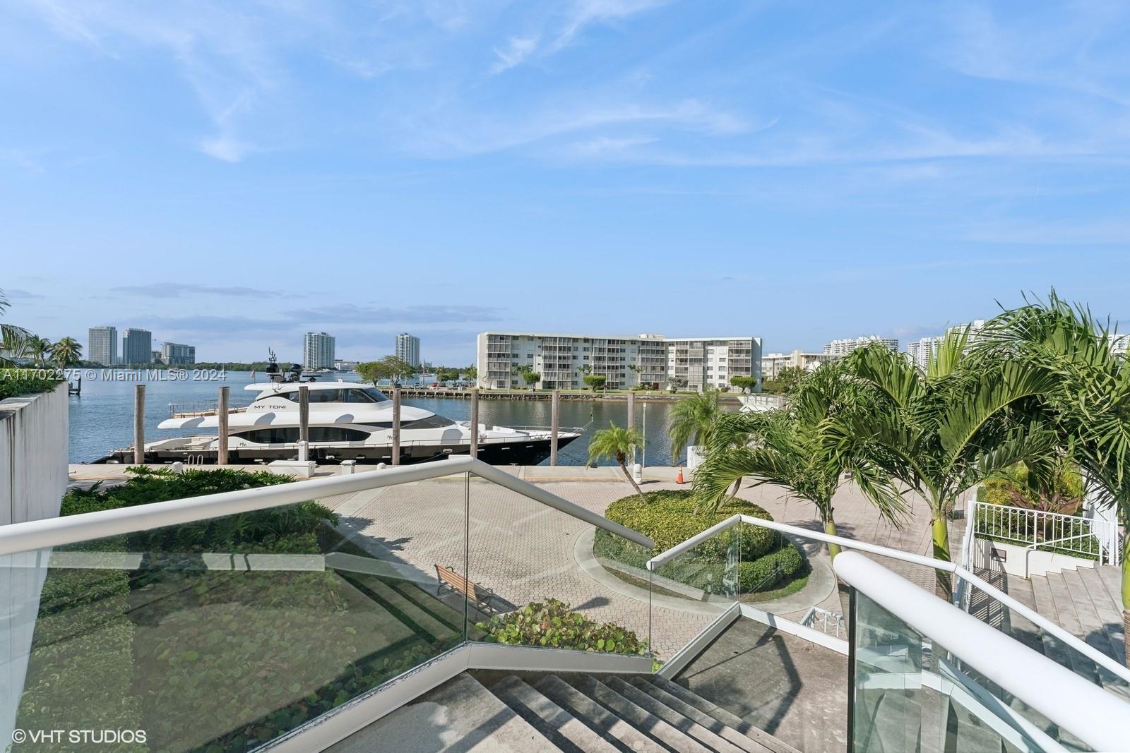 1000 W Island Blvd #2911, Aventura, Florida image 28