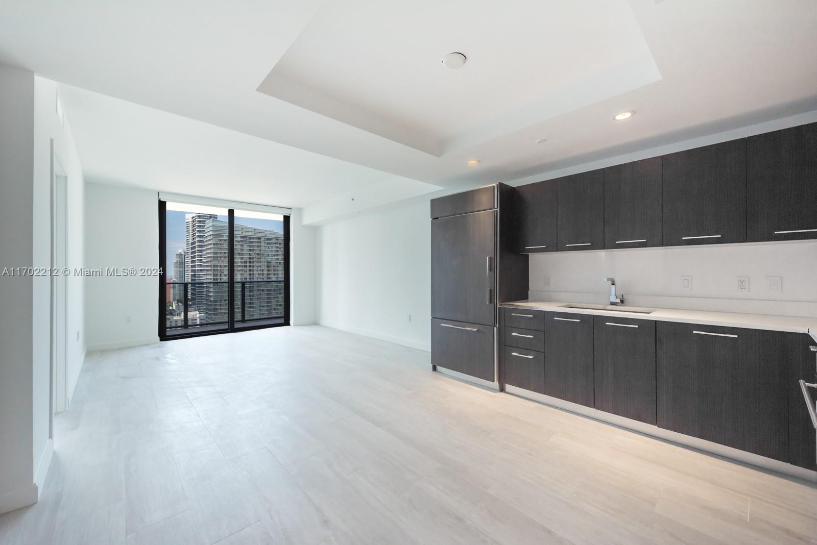 45 SW 9th St #2705, Miami FL 33130