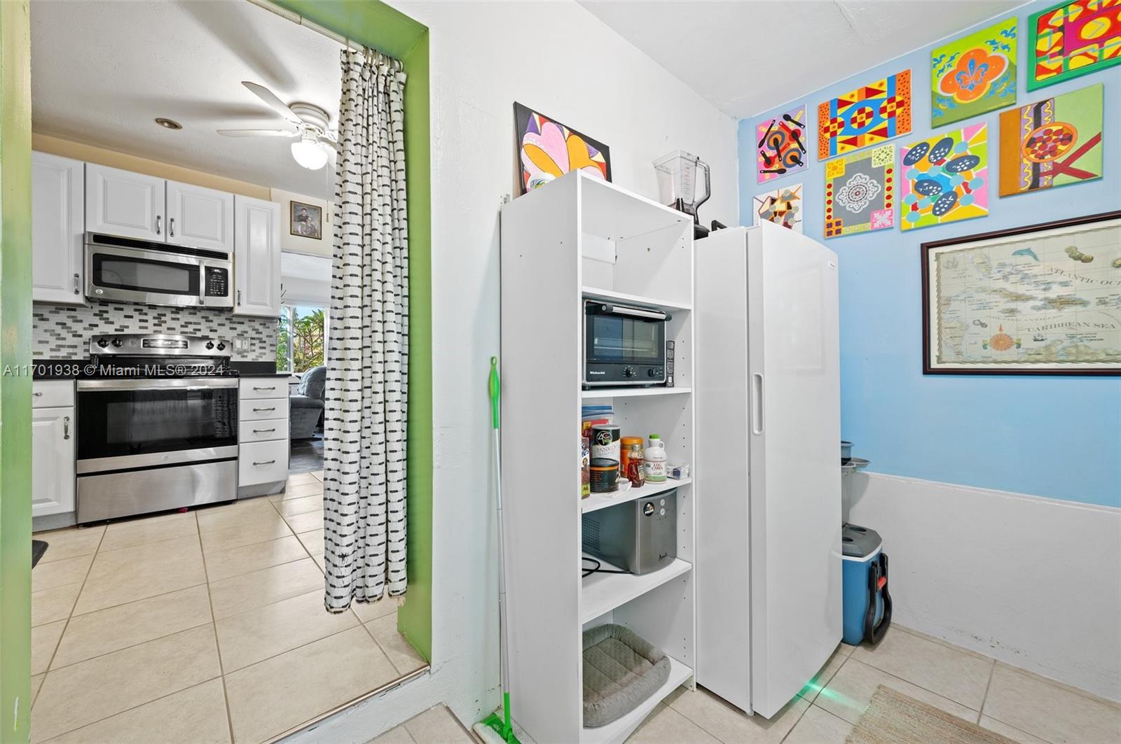 1033 S 26th Ave, Hollywood, Florida image 15