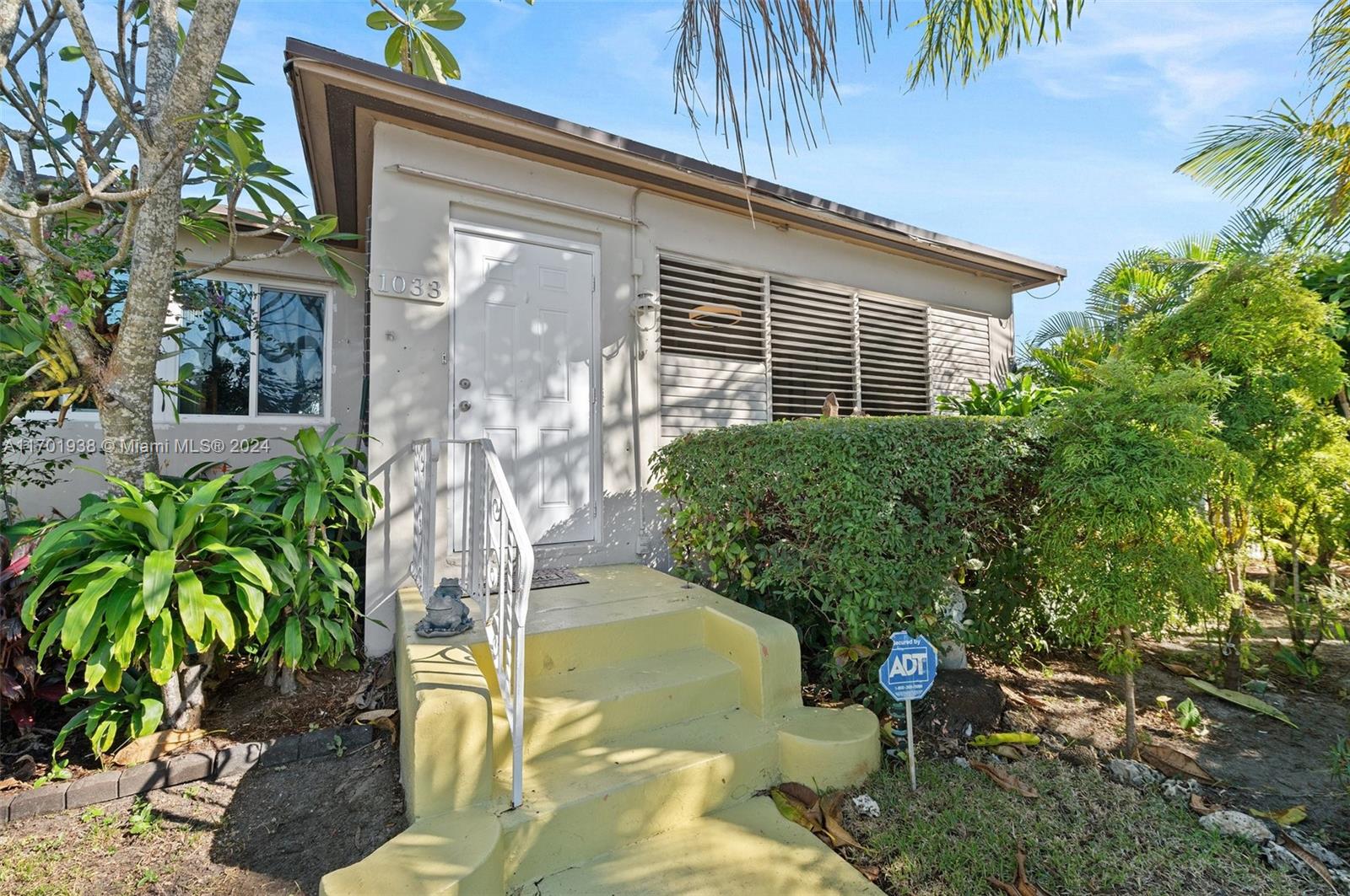 1033 S 26th Ave, Hollywood, Florida image 4