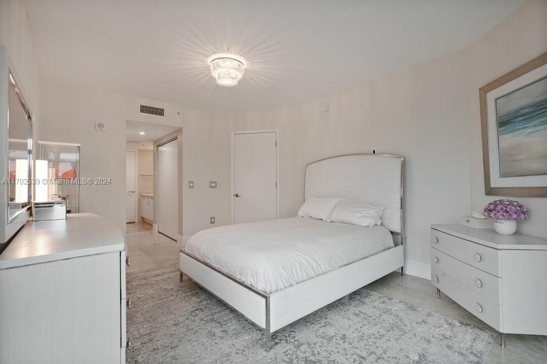 3131 NE 188th St #21207, Aventura FL 33180
