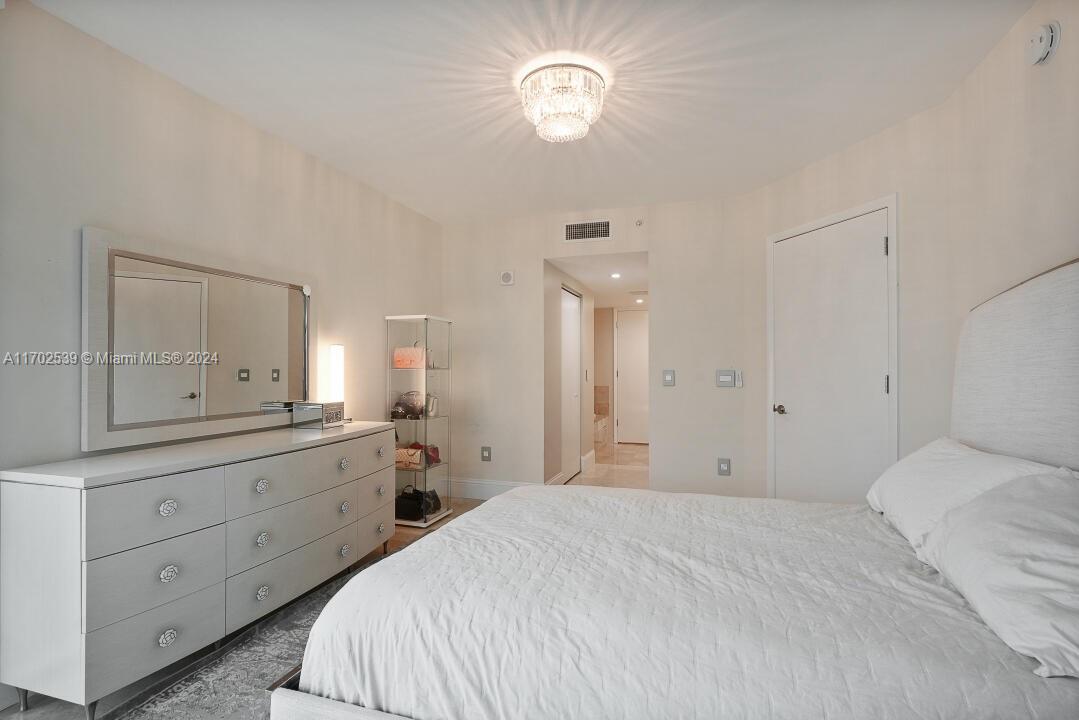 3131 NE 188th St #21207, Aventura FL 33180