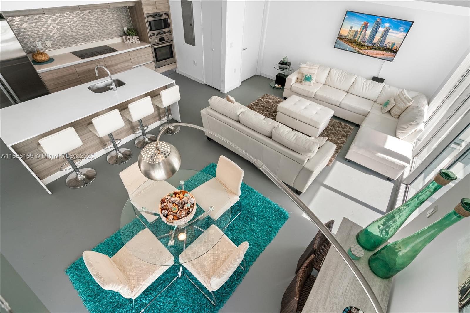 Condo for Sale in Miami Beach, FL