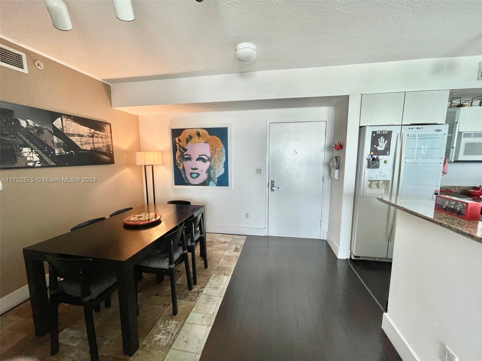 325 S Biscayne Blvd #4322, Miami FL 33131