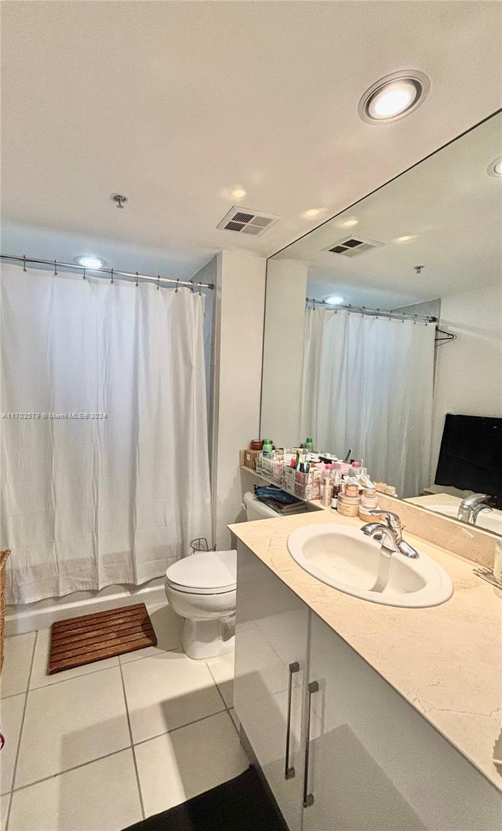 325 S Biscayne Blvd #4322, Miami FL 33131
