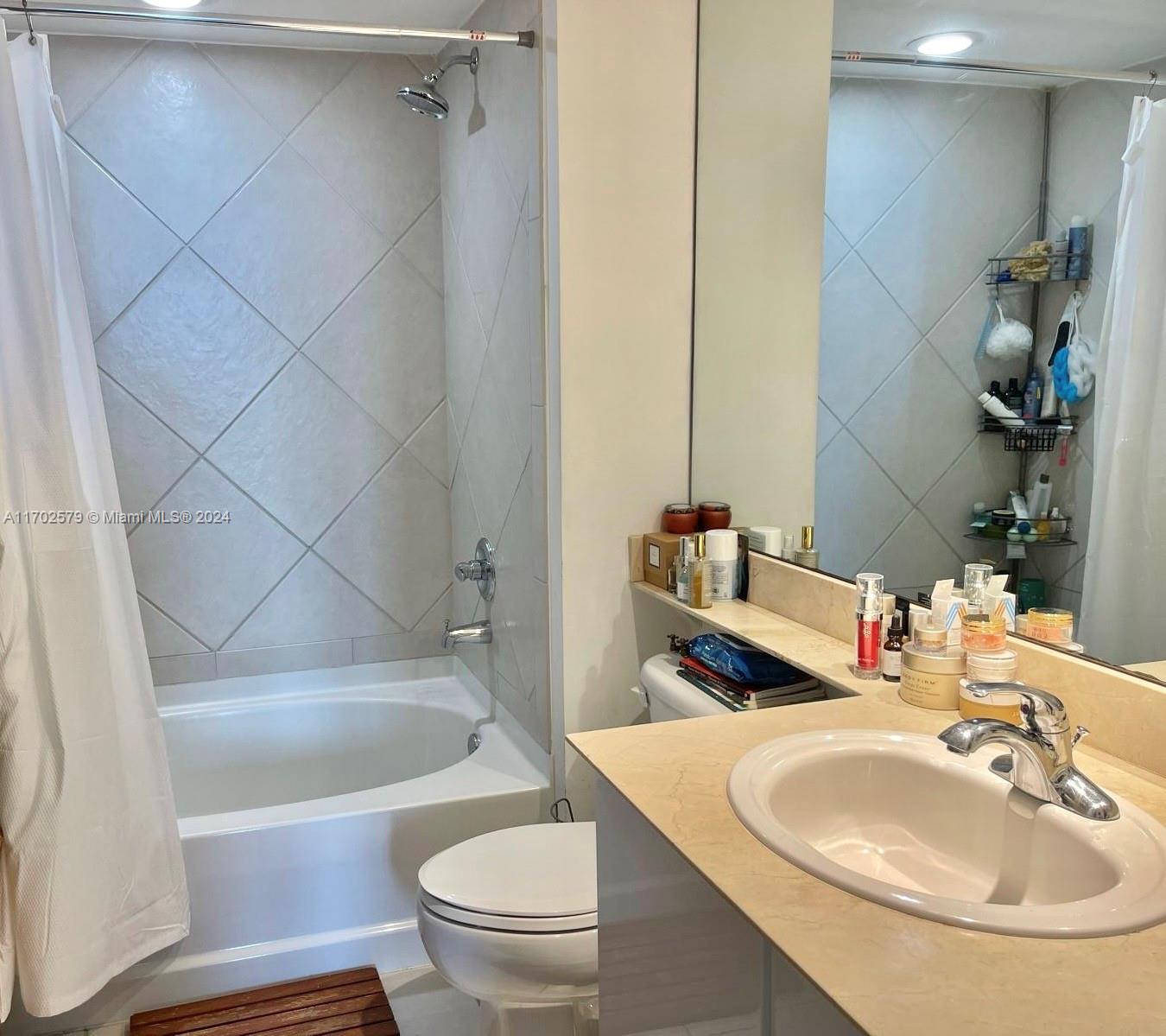 325 S Biscayne Blvd #4322, Miami FL 33131
