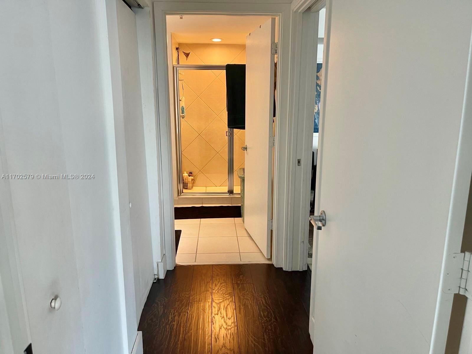 325 S Biscayne Blvd #4322, Miami FL 33131