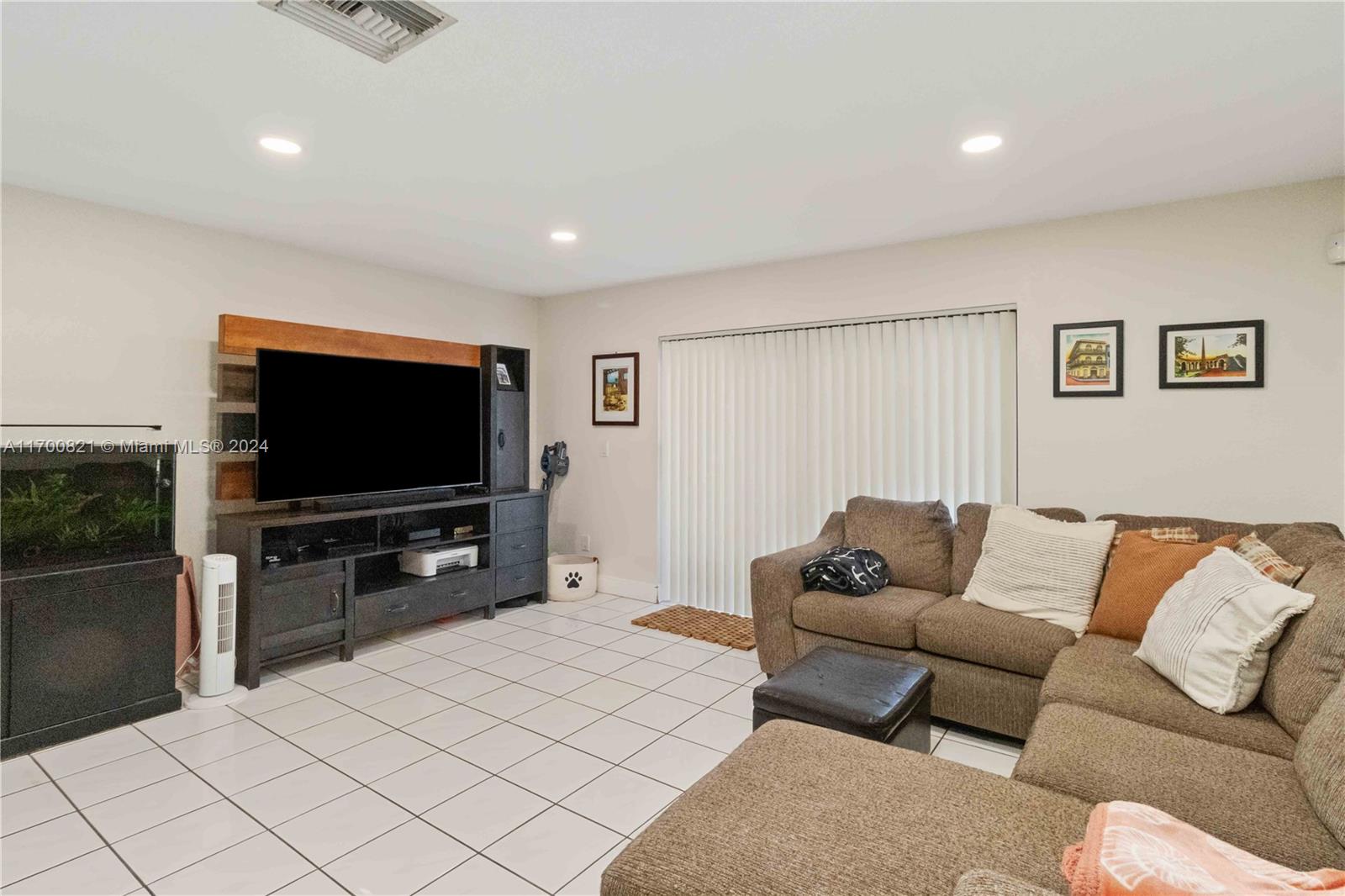 11767 NW 11th St, Pembroke Pines, Florida image 13