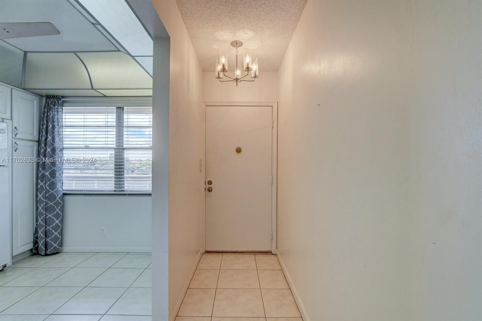 2405 Antigua Circle #L4, Coconut Creek, Florida image 2