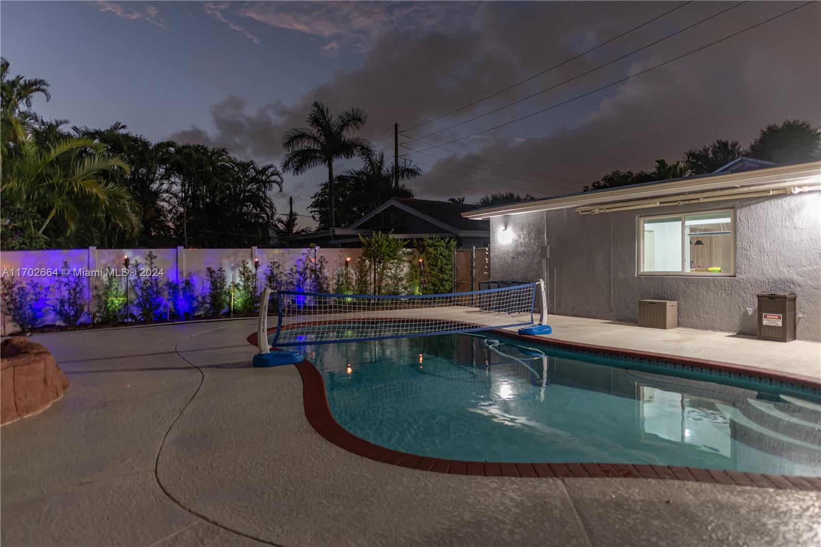 314 SE 3rd St, Dania Beach, Florida image 33