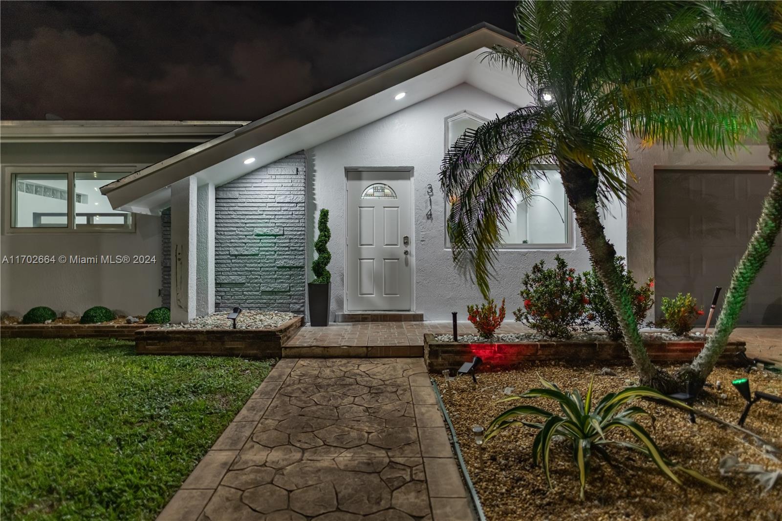 314 SE 3rd St, Dania Beach, Florida image 37