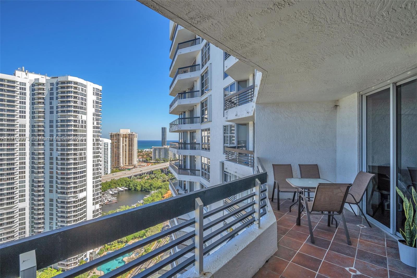 3530 Mystic Pointe Dr #2907, Aventura, Florida image 23