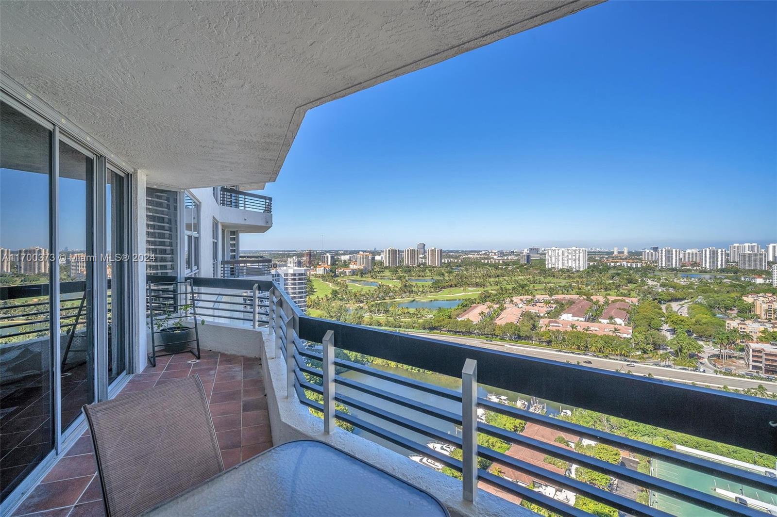 3530 Mystic Pointe Dr #2907, Aventura, Florida image 24