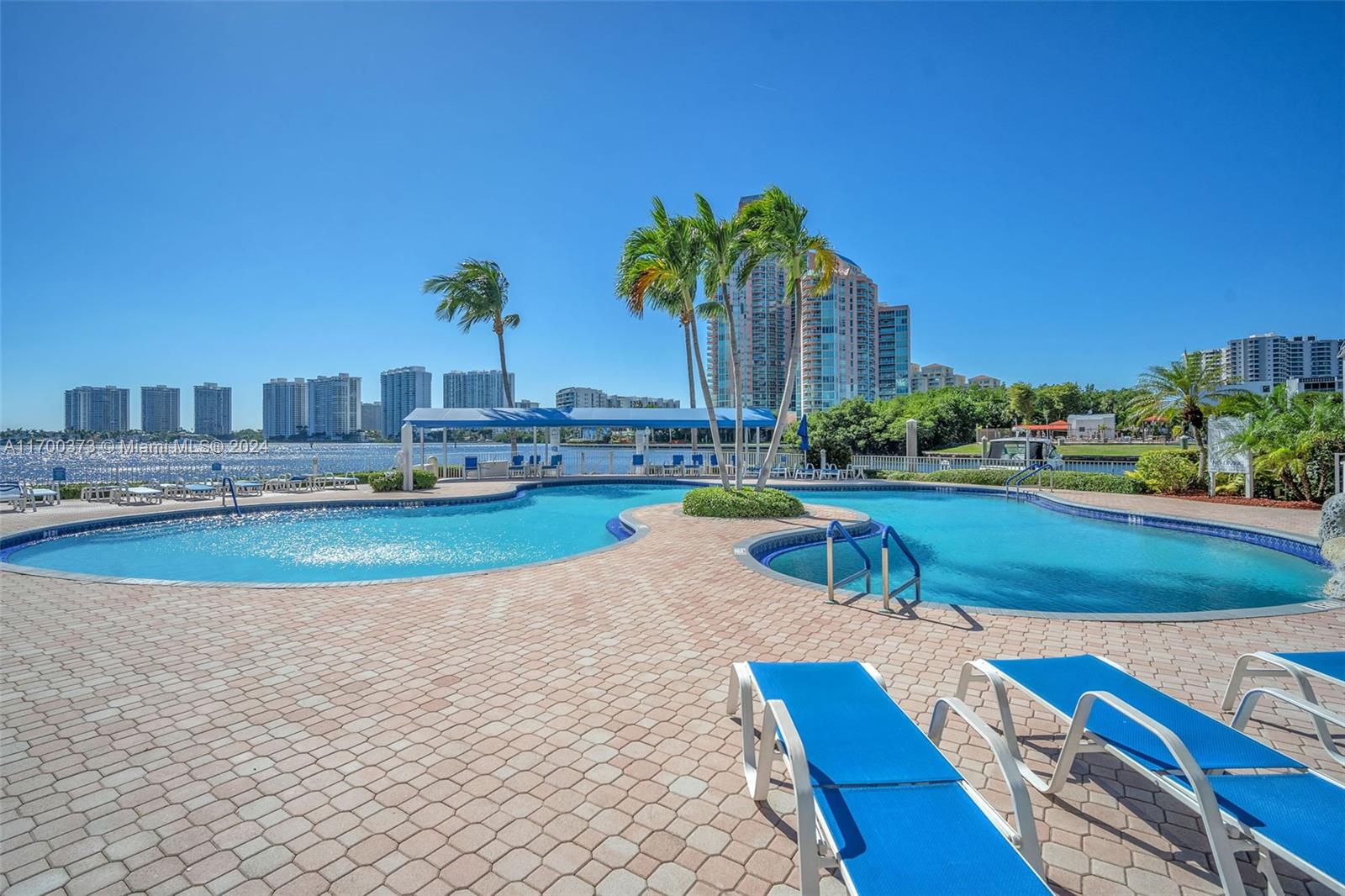 3530 Mystic Pointe Dr #2907, Aventura, Florida image 26