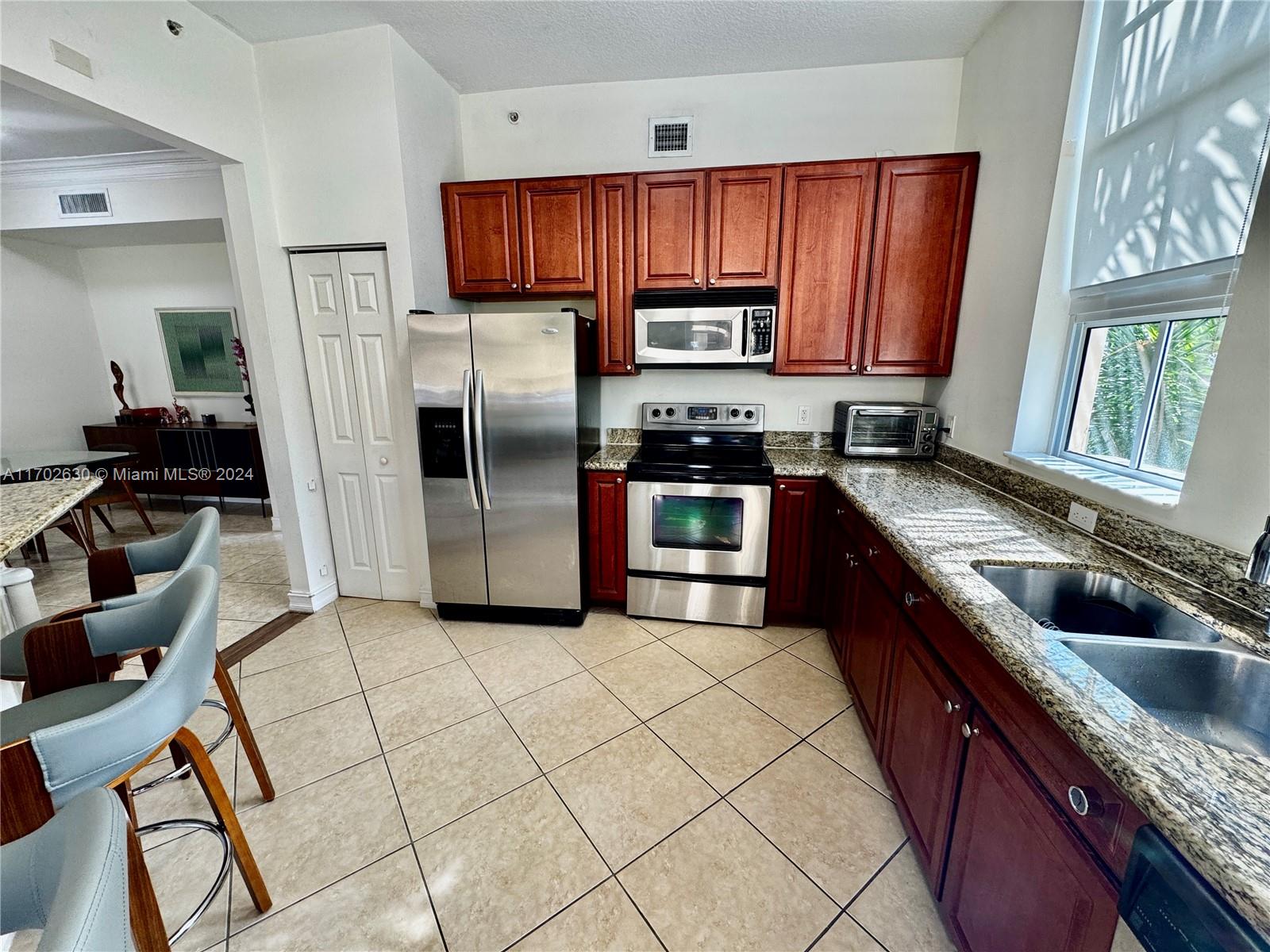 3001 NE 185th St #514, Aventura, Florida image 2