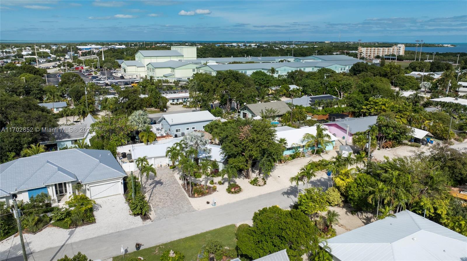 Residential, Plantation Key, Florida image 15