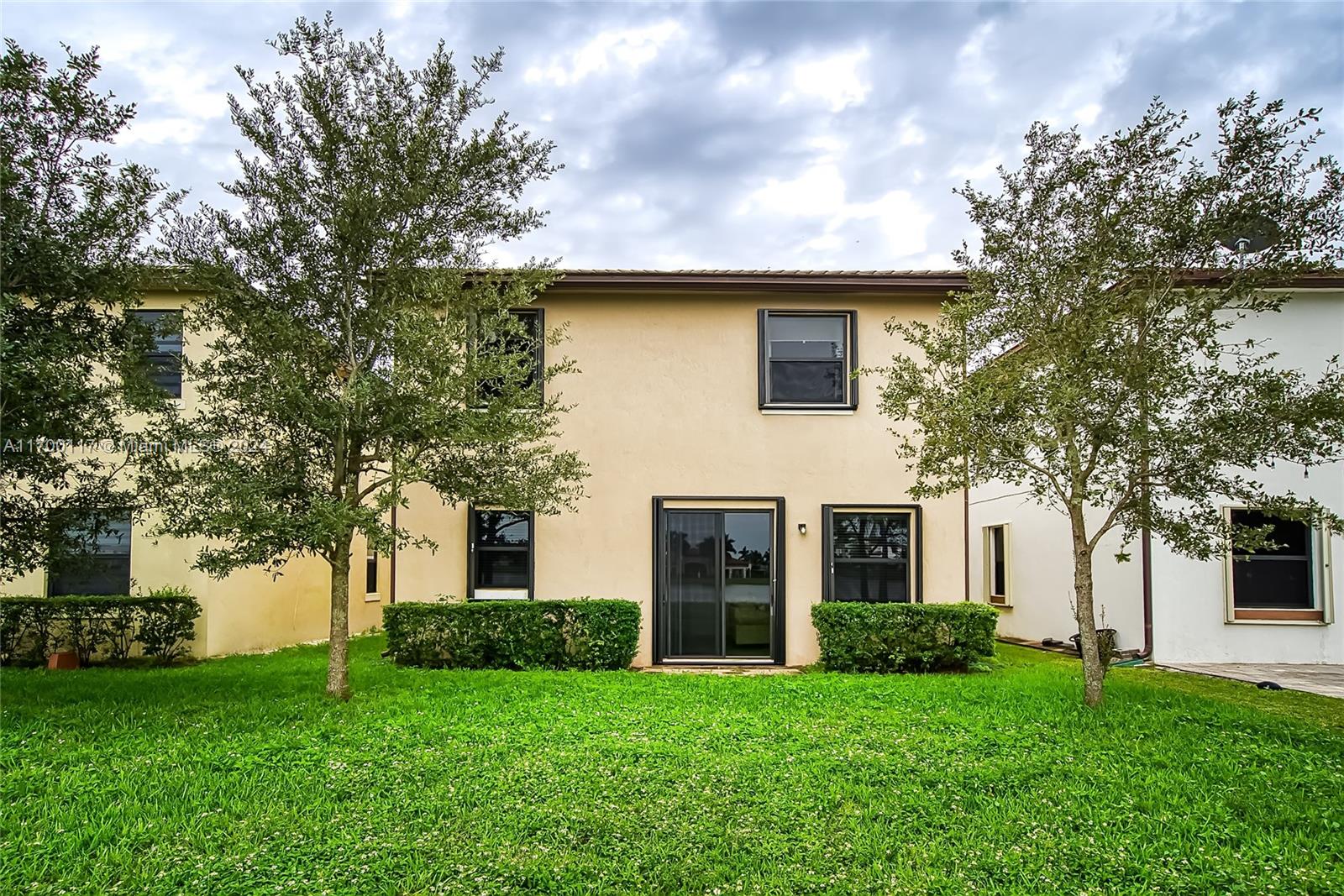 3443 W 100th Ter, Hialeah, Florida image 37