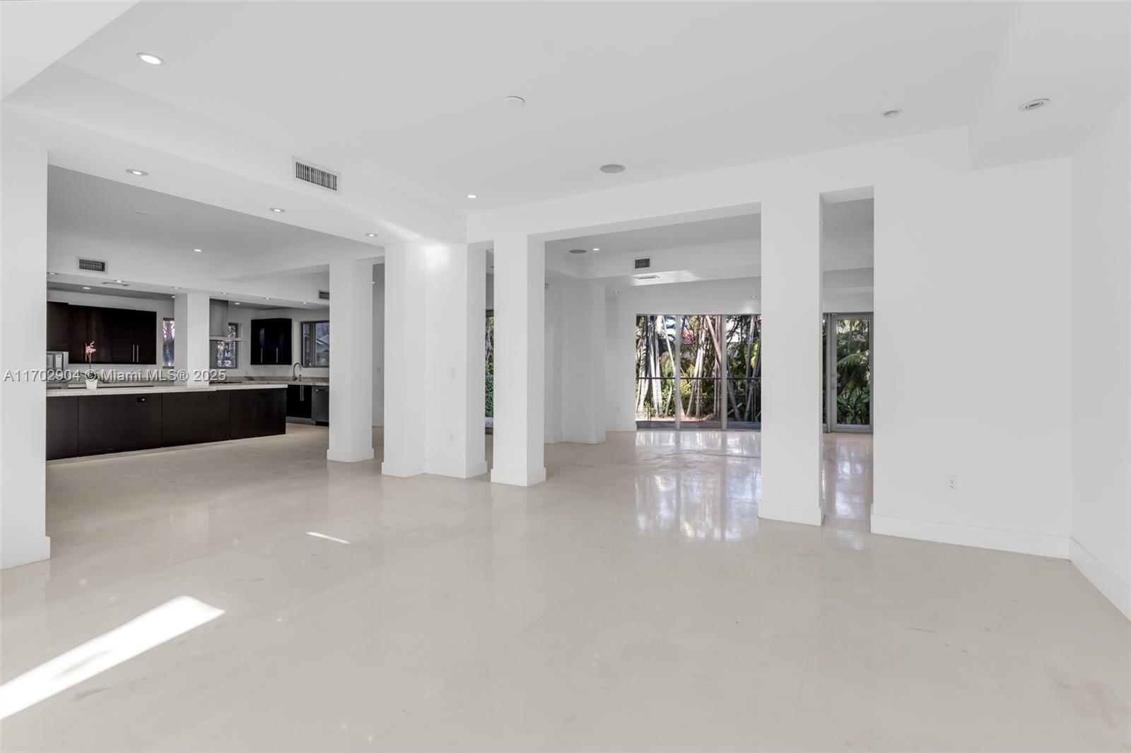 5625 N Bay Rd, Miami Beach, Florida image 10