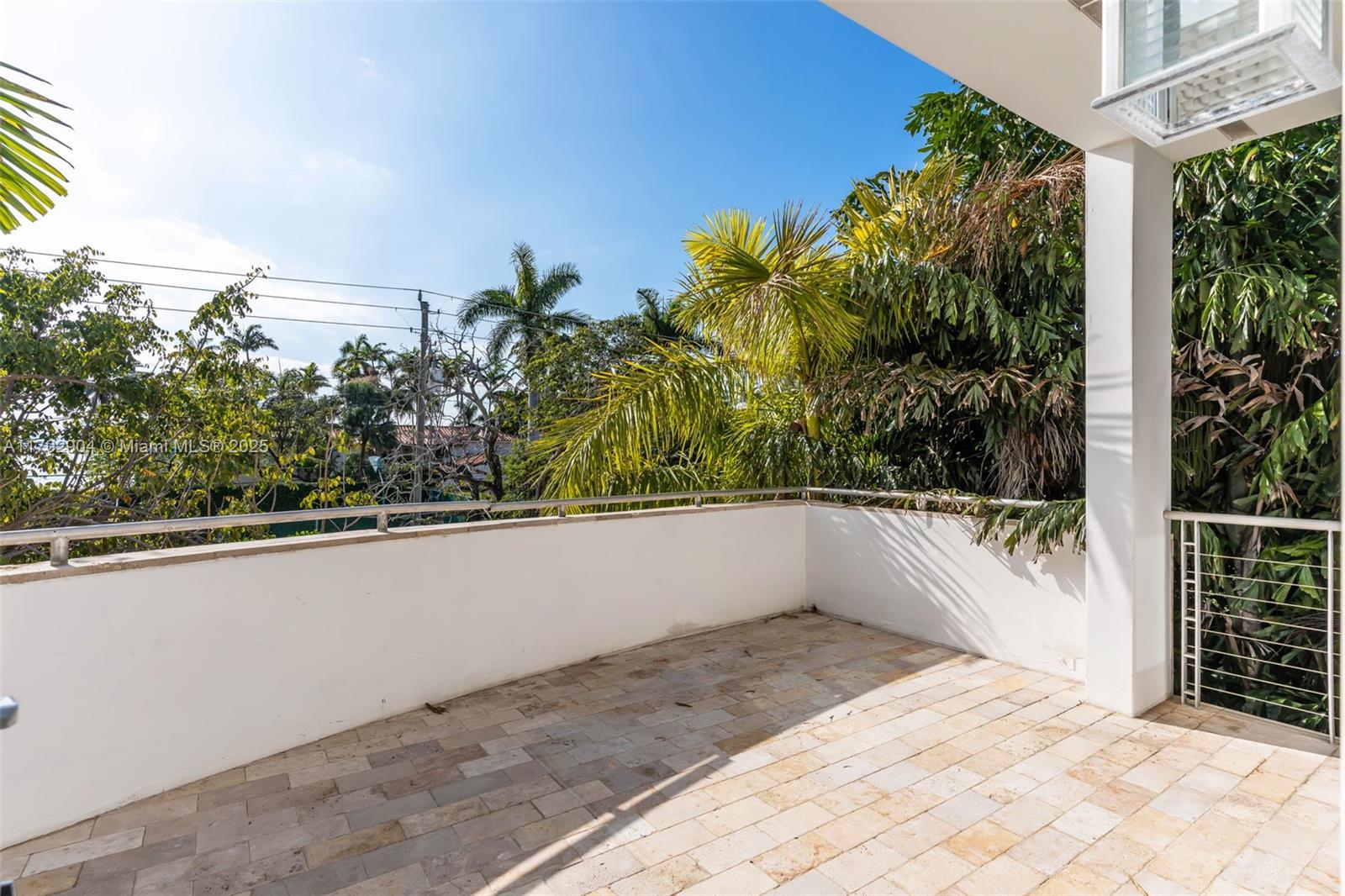 5625 N Bay Rd, Miami Beach, Florida image 31