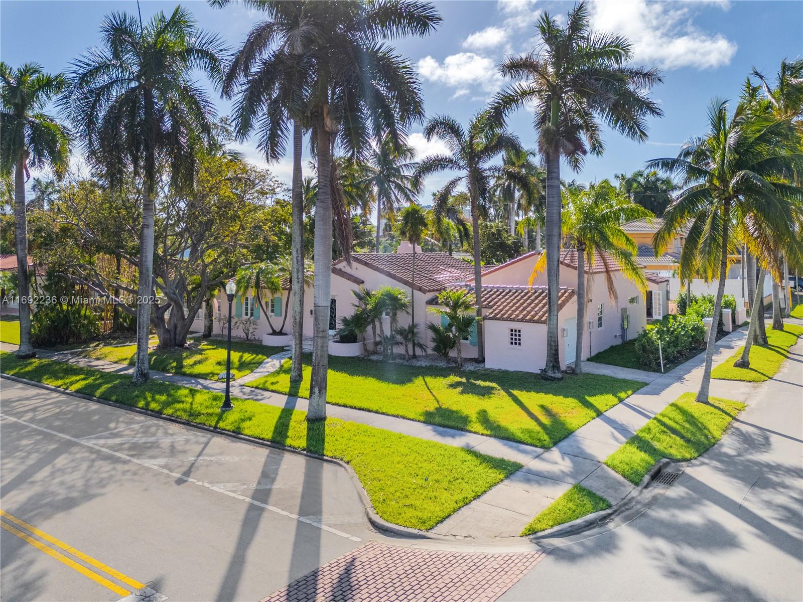 856  Tyler St  For Sale A11692236, FL