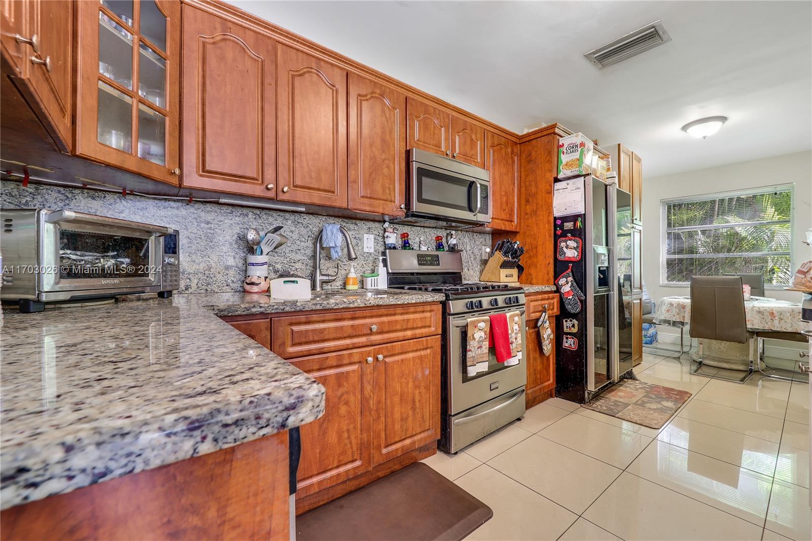 8401 NW 27th Pl, Sunrise, Florida image 3