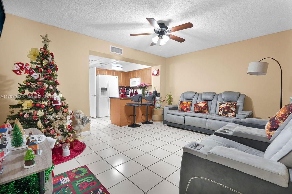 2178 W 60th St #18114, Hialeah, Florida image 34