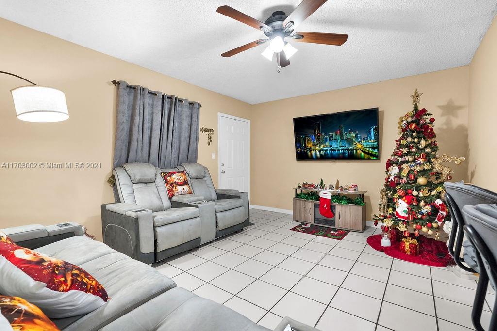 2178 W 60th St #18114, Hialeah, Florida image 39