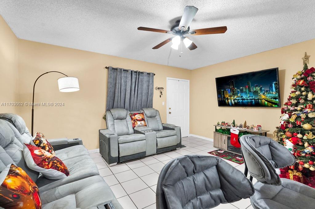 2178 W 60th St #18114, Hialeah, Florida image 44