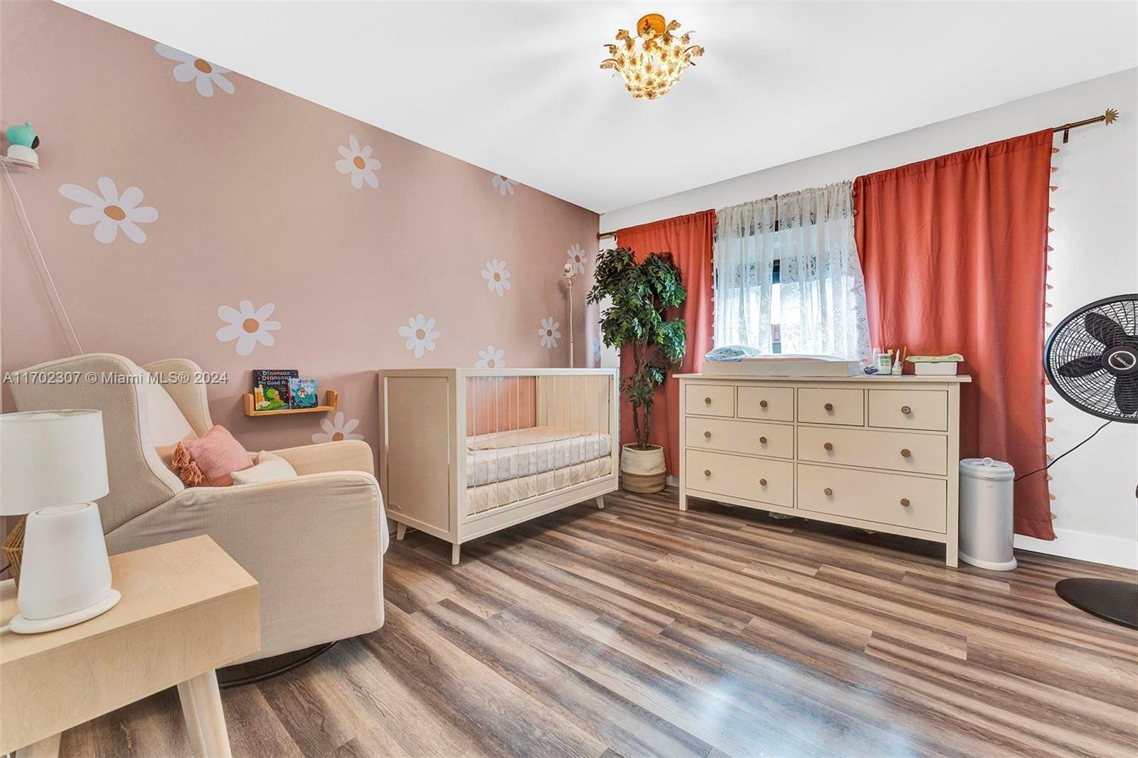 Listing Photo 15