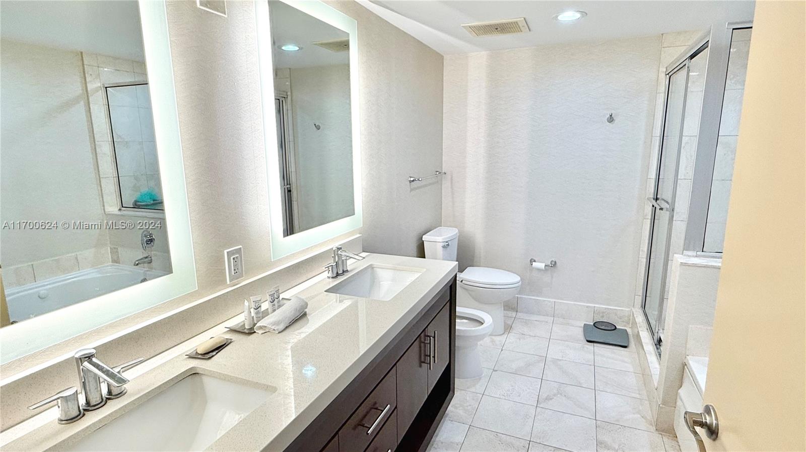 17375 Collins Ave #1101, Sunny Isles Beach, Florida image 35