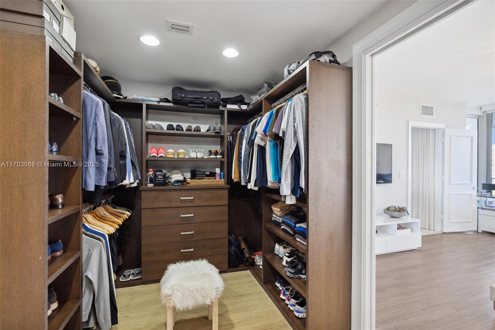785 Crandon Blvd #1005, Key Biscayne FL 33149