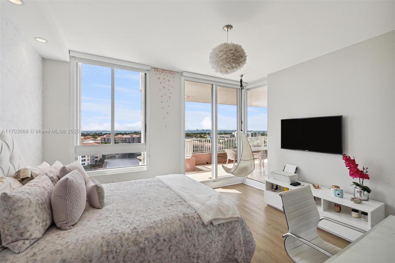 785 Crandon Blvd #1005, Key Biscayne FL 33149