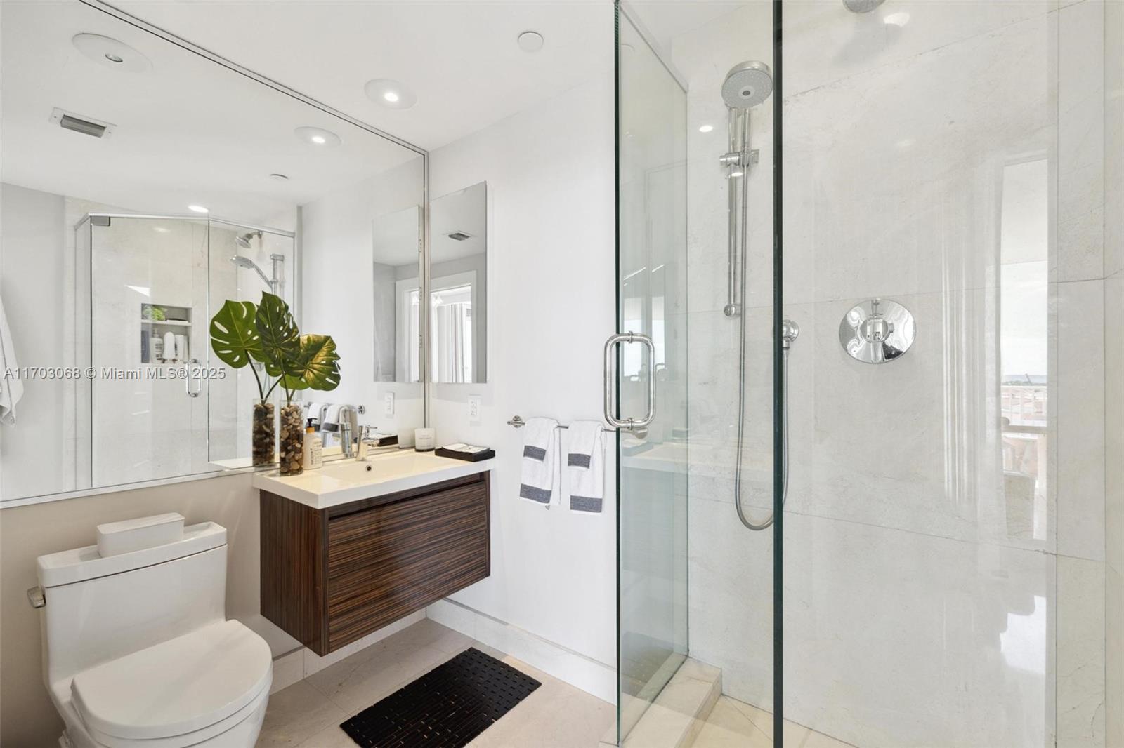 785 Crandon Blvd #1005, Key Biscayne FL 33149