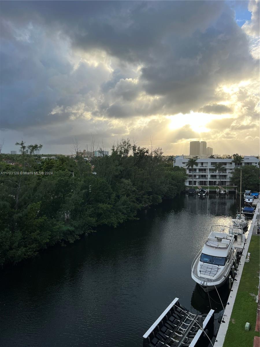 3660 NE 166th St #607, North Miami Beach, Florida image 7