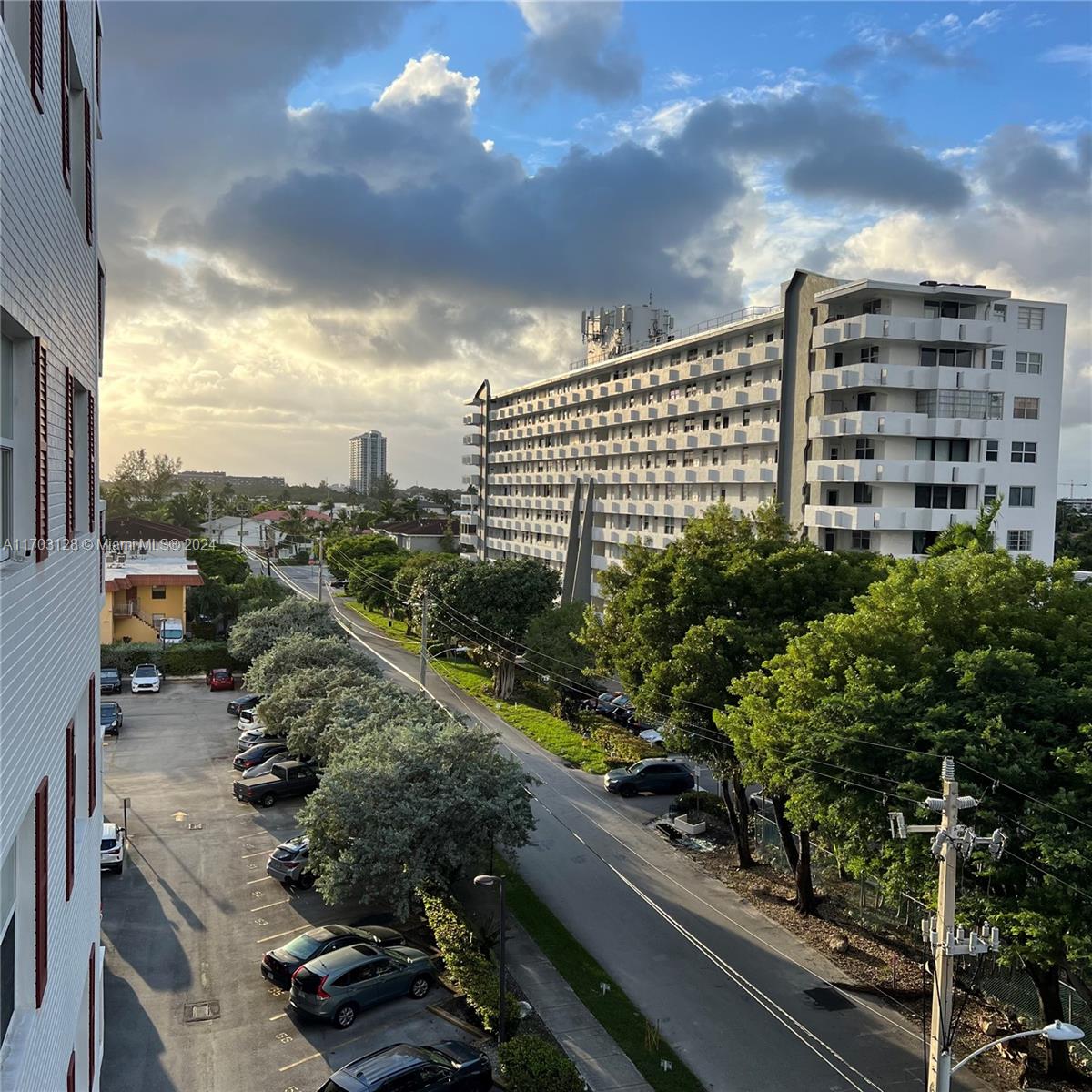 3660 NE 166th St #607, North Miami Beach, Florida image 9