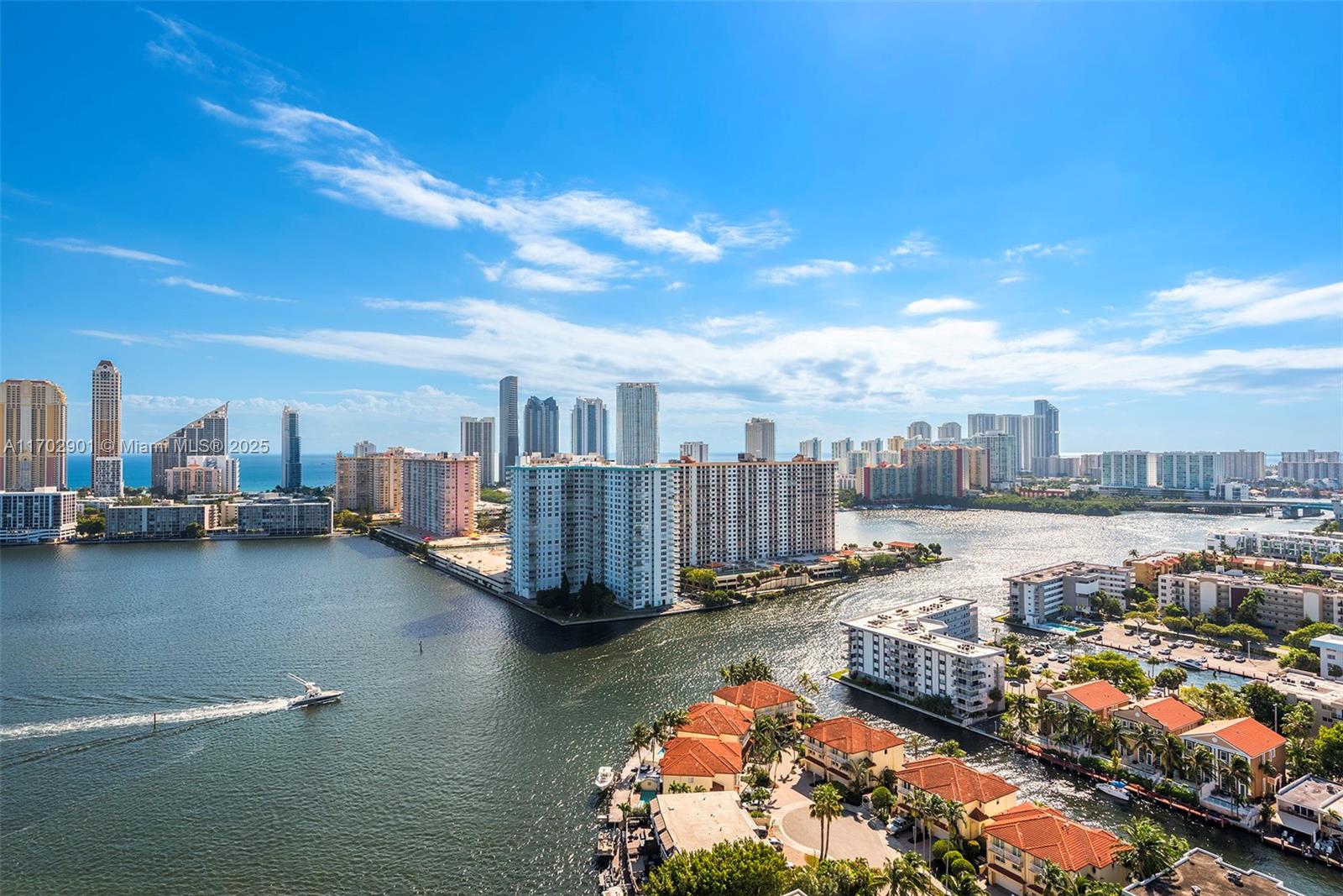 Condo for Sale in Aventura, FL