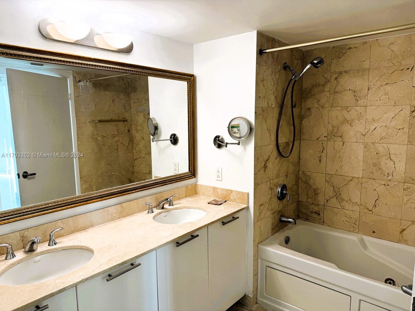 1800 N Bayshore Dr #3807, Miami FL 33132
