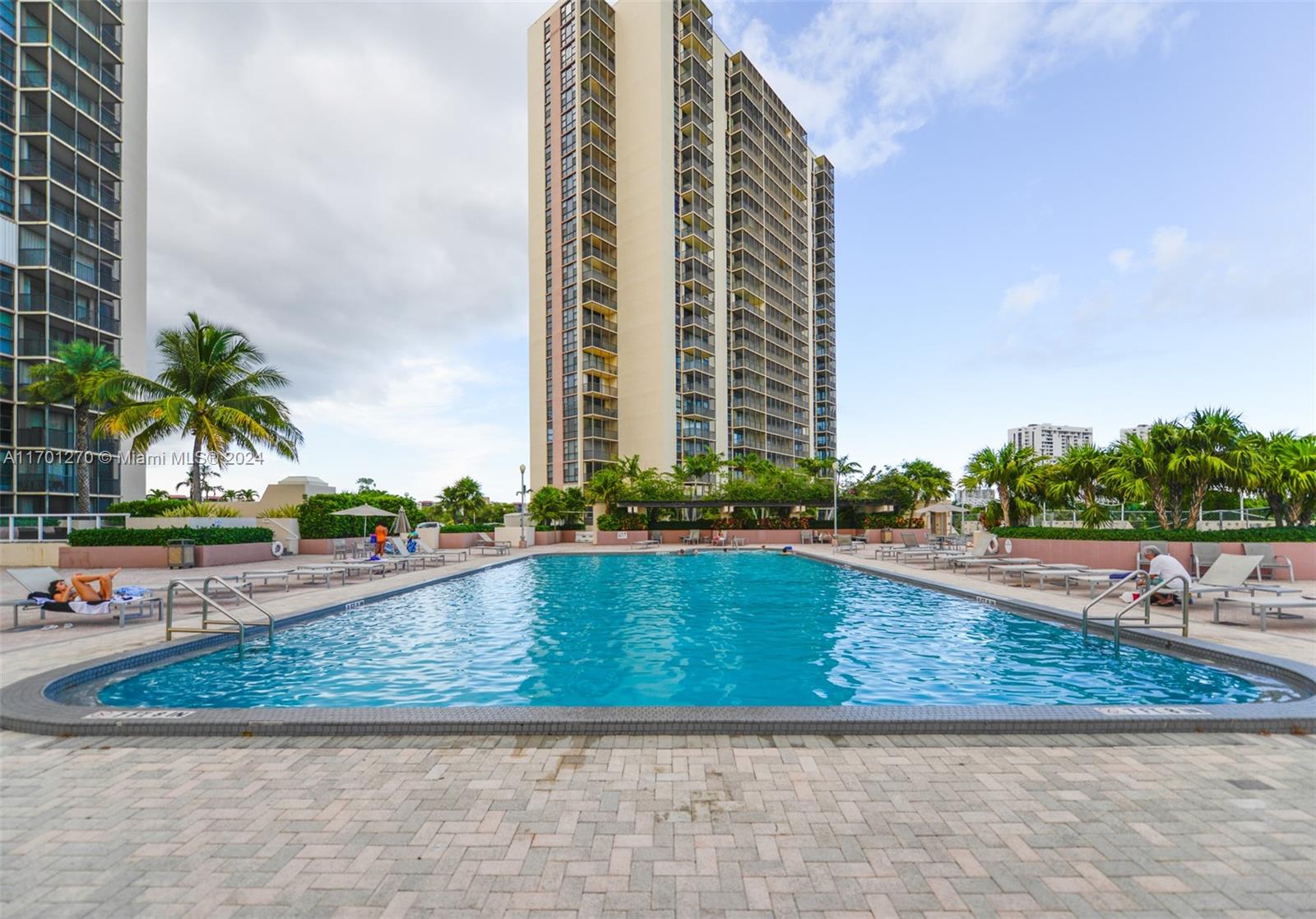 20379 W Country Club Dr #2435, Aventura, Florida image 21