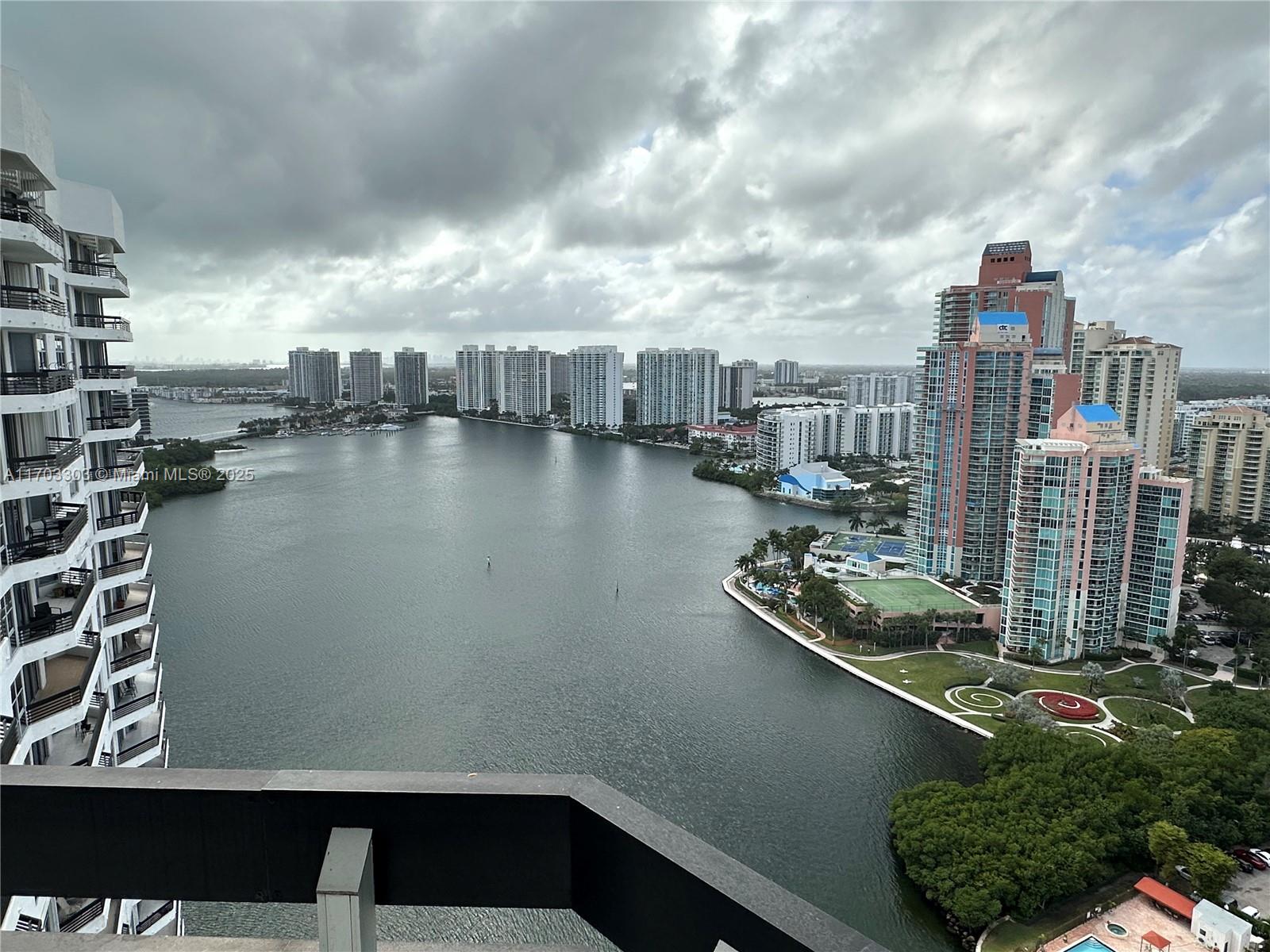 3530 Mystic Pointe Dr #3204, Aventura FL 33180