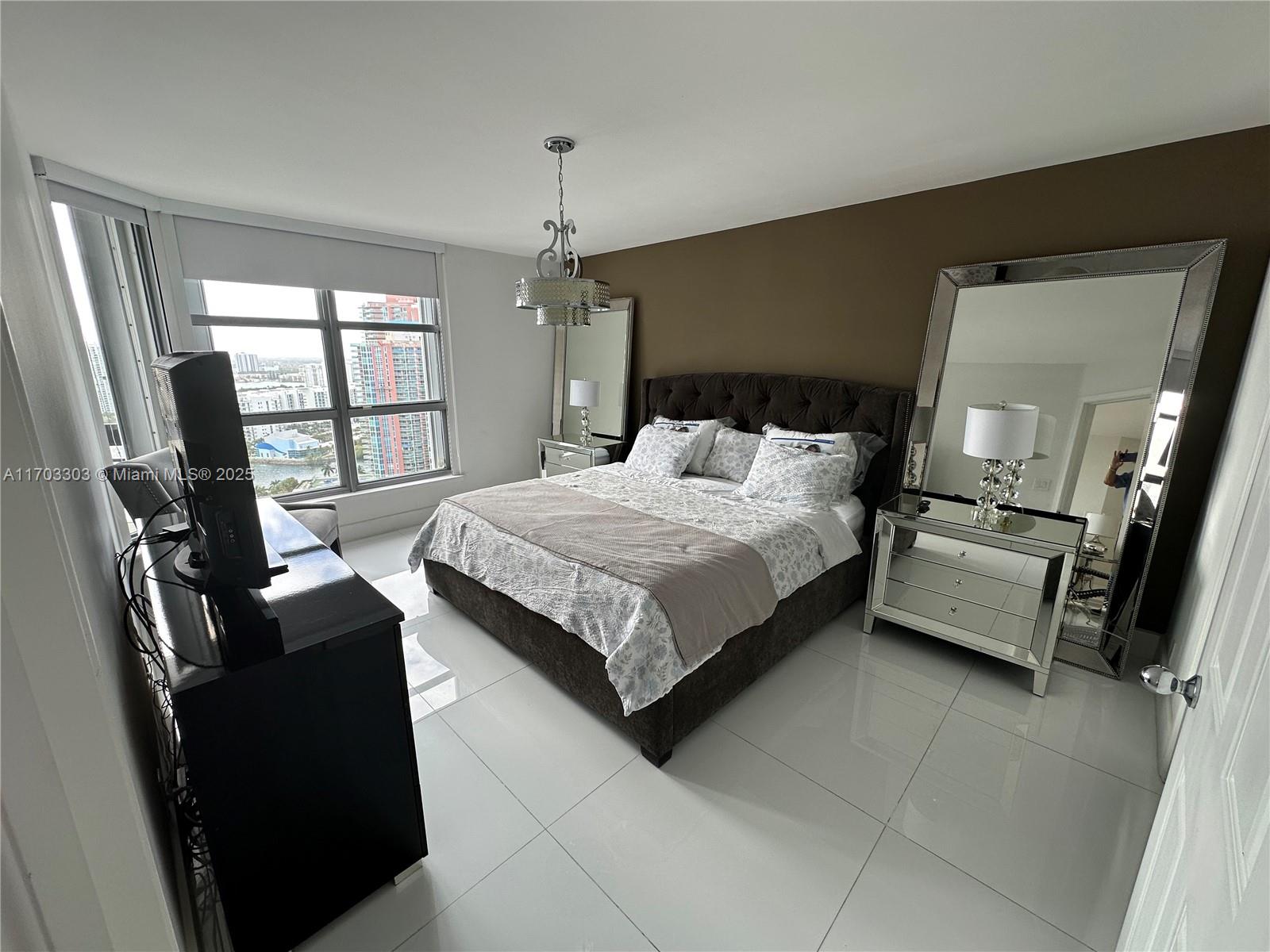 3530 Mystic Pointe Dr #3204, Aventura FL 33180