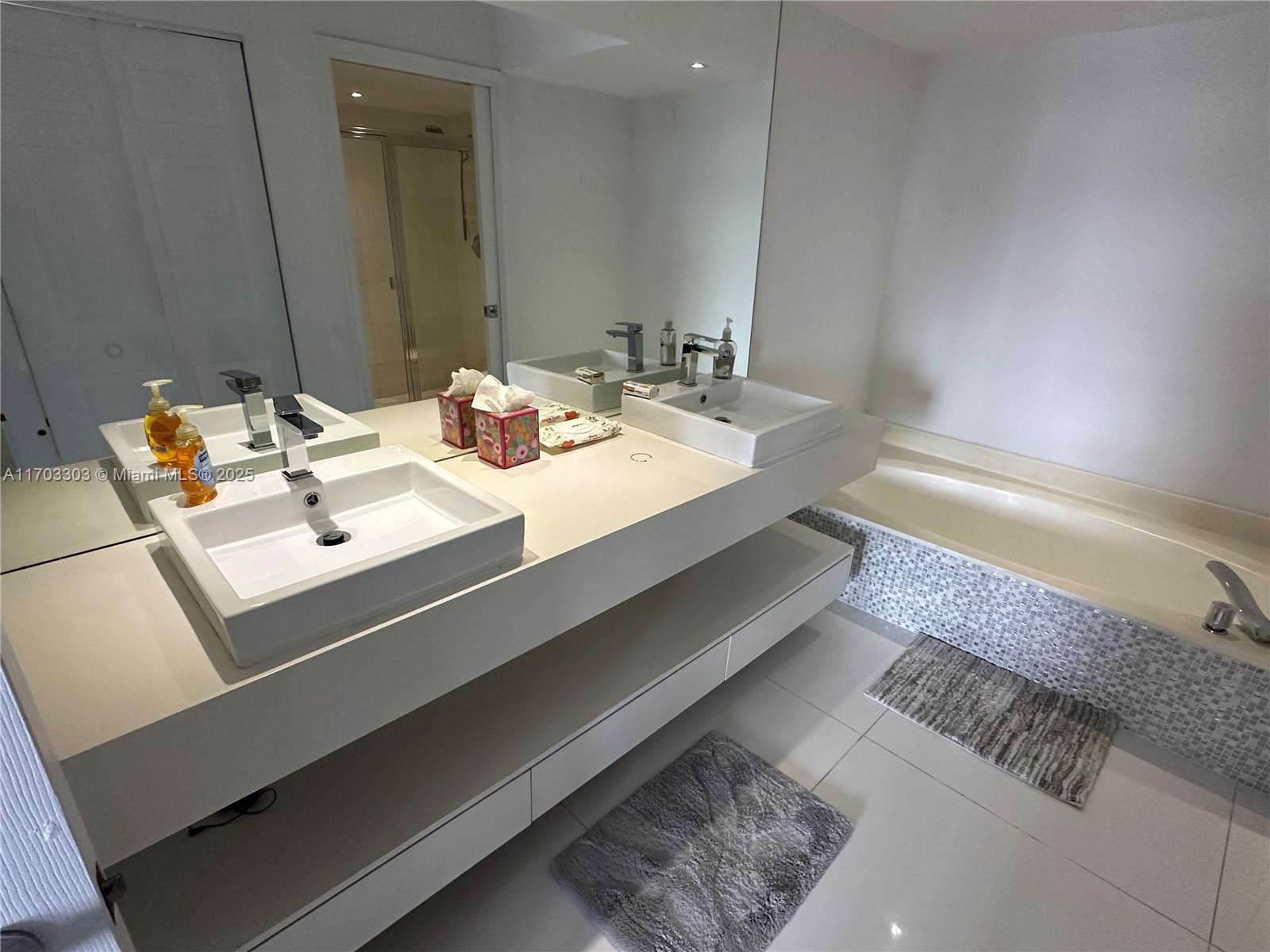 3530 Mystic Pointe Dr #3204, Aventura FL 33180