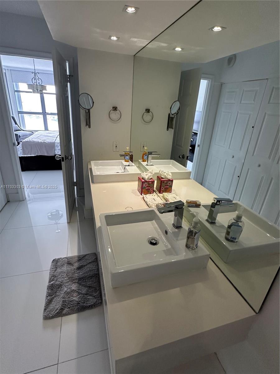 3530 Mystic Pointe Dr #3204, Aventura FL 33180