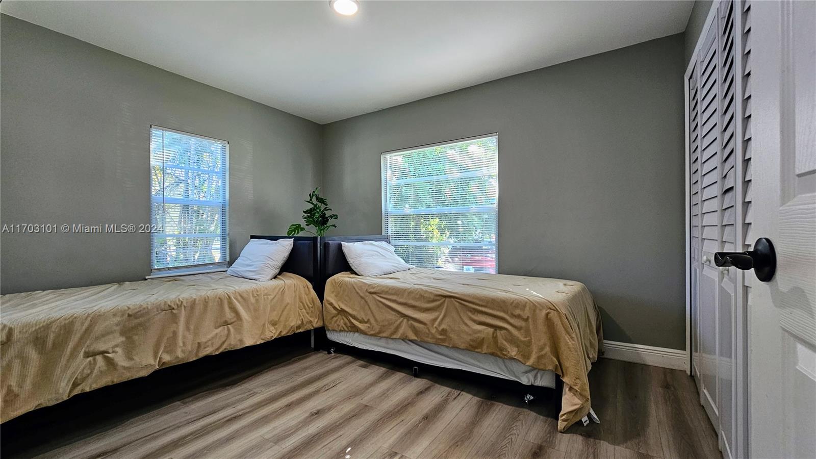 2311 Cleveland St, Hollywood, Florida image 27