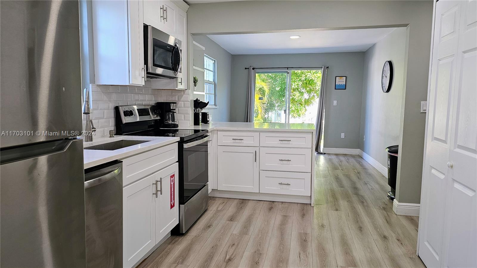 2311 Cleveland St, Hollywood, Florida image 9