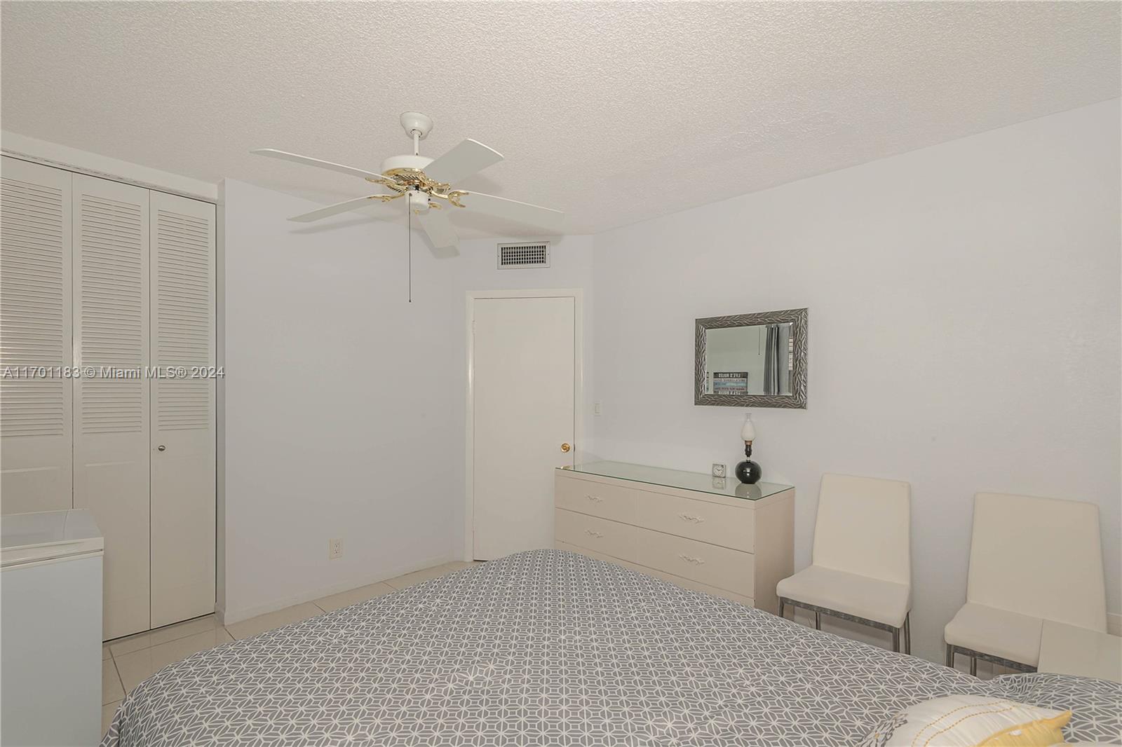 5171 W Oakland Park Blvd #103, Lauderdale Lakes, Florida image 24