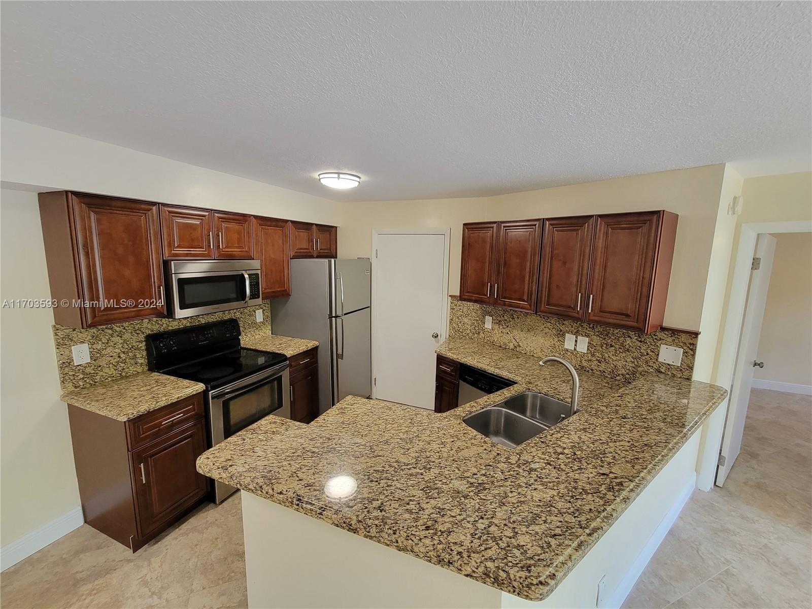 9999 Summerbreeze Dr #613, Sunrise, Florida image 5