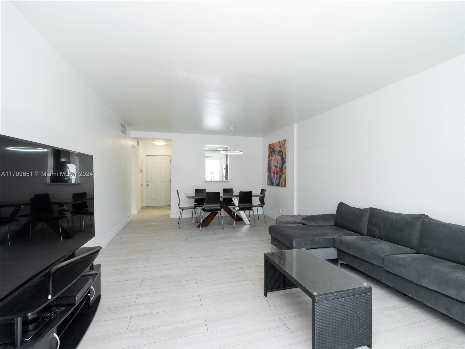 319 NE 14th Ave #506, Hallandale Beach, Florida image 14